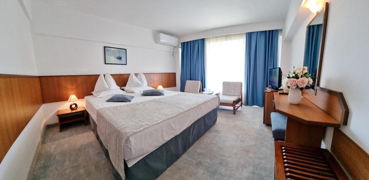 Hotel Condor Mamaia Exterior photo