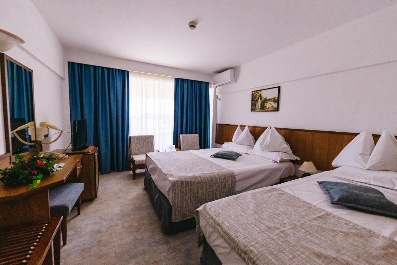 Hotel Condor Mamaia Exterior photo