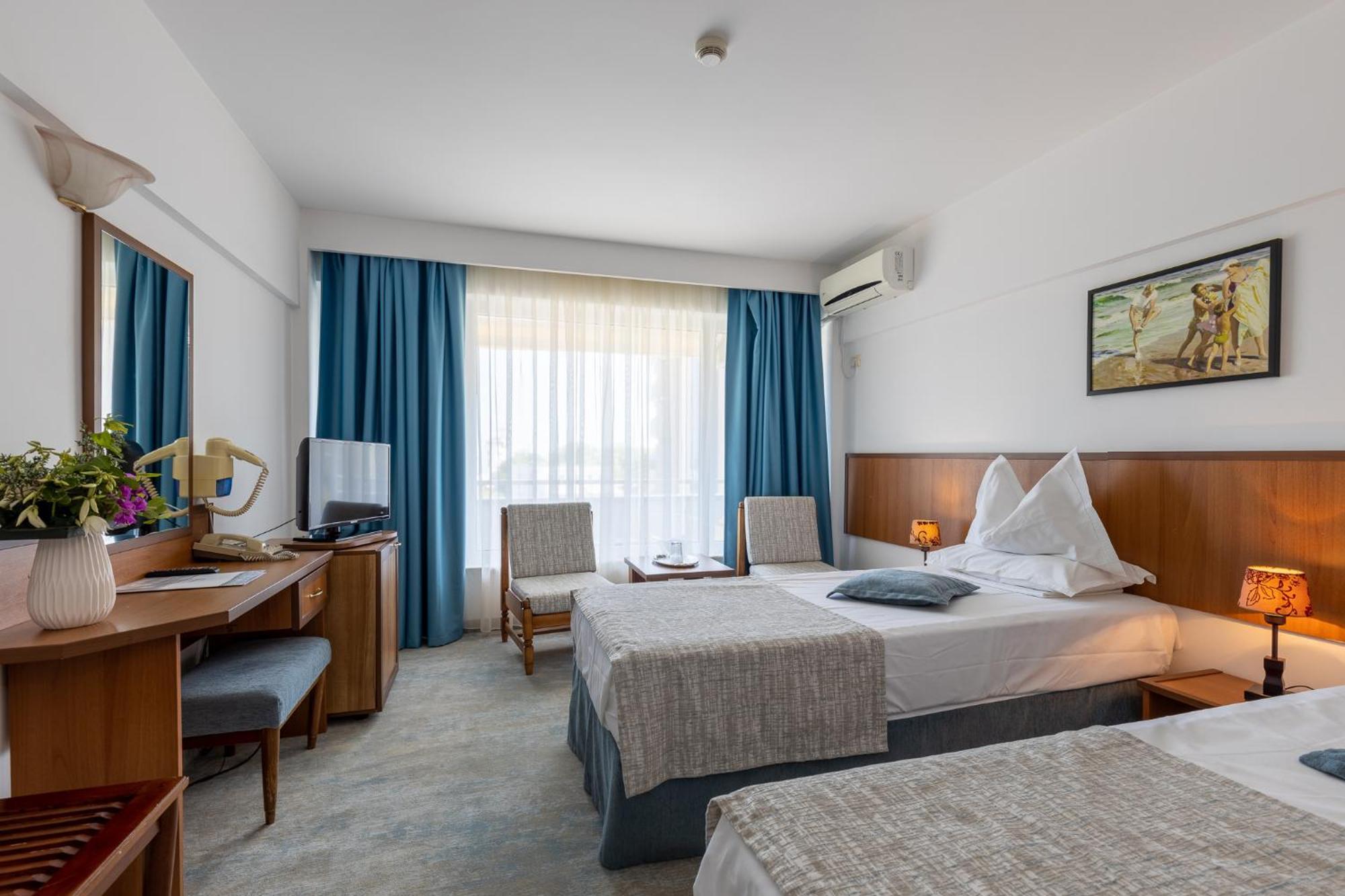Hotel Condor Mamaia Exterior photo