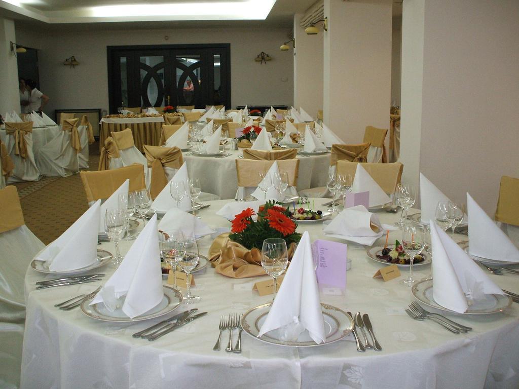 Hotel Condor Mamaia Exterior photo